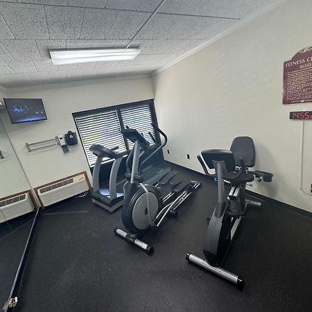 Ramada By Wyndham Newark/Wilmington Otel Dış mekan fotoğraf
