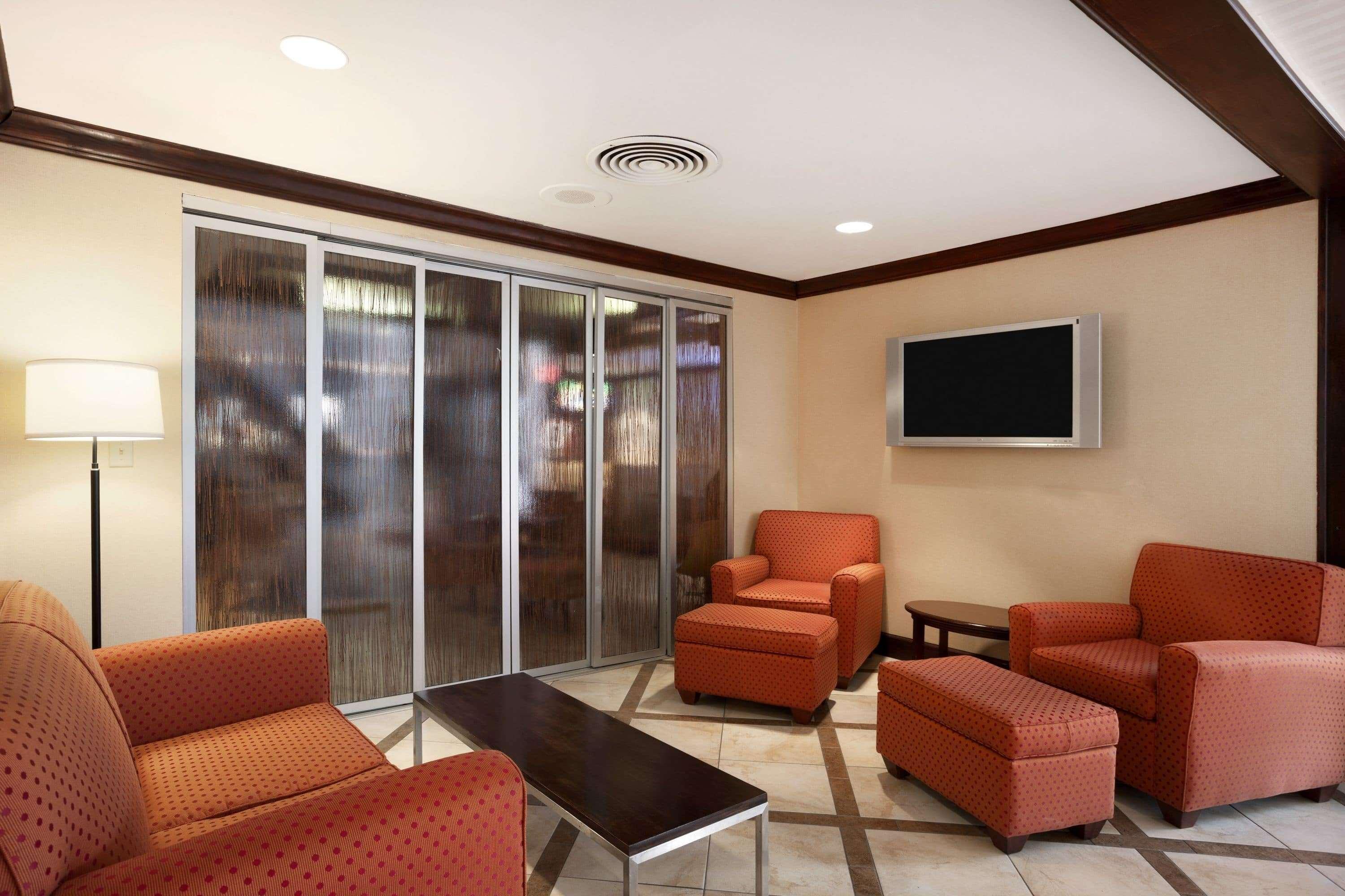 Ramada By Wyndham Newark/Wilmington Otel Dış mekan fotoğraf