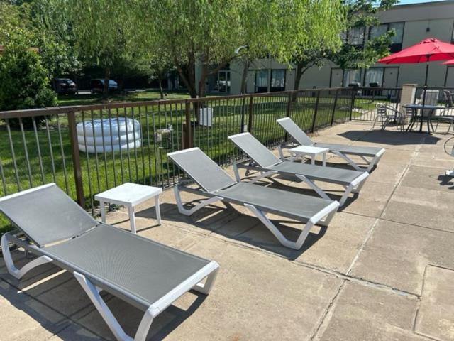 Ramada By Wyndham Newark/Wilmington Otel Dış mekan fotoğraf
