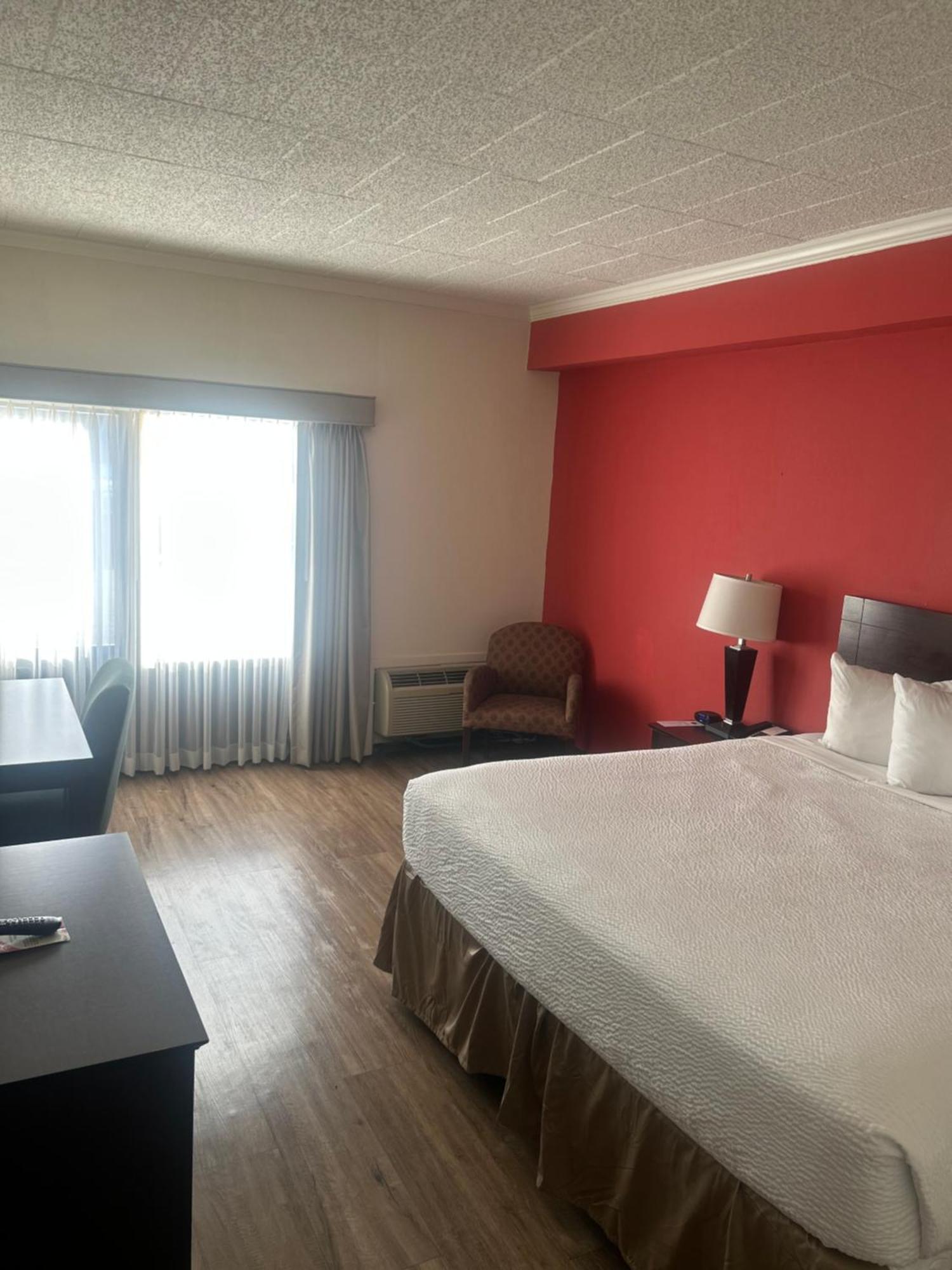 Ramada By Wyndham Newark/Wilmington Otel Dış mekan fotoğraf